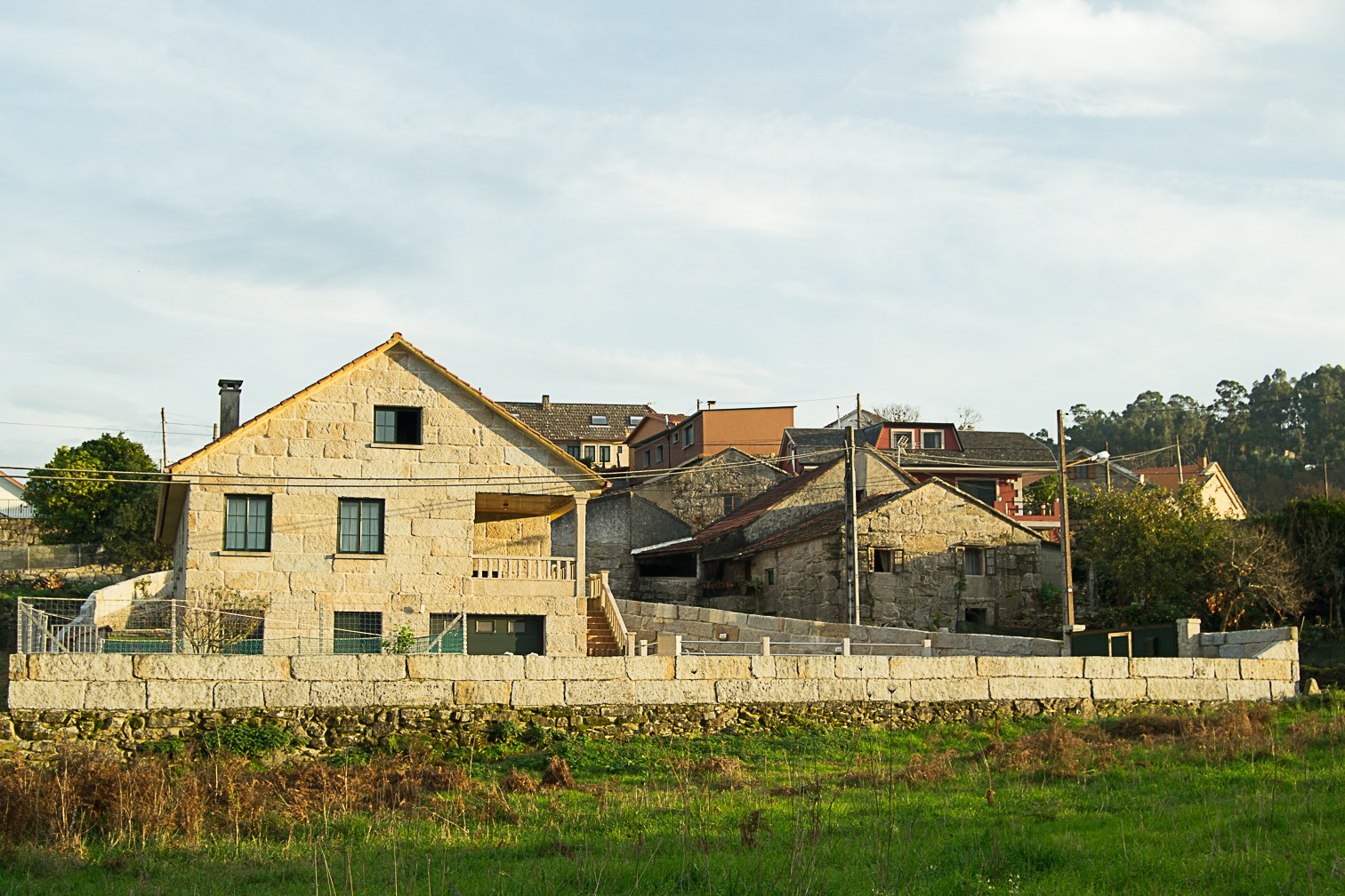 Casa de piedra independiente en Barrio de Lourido